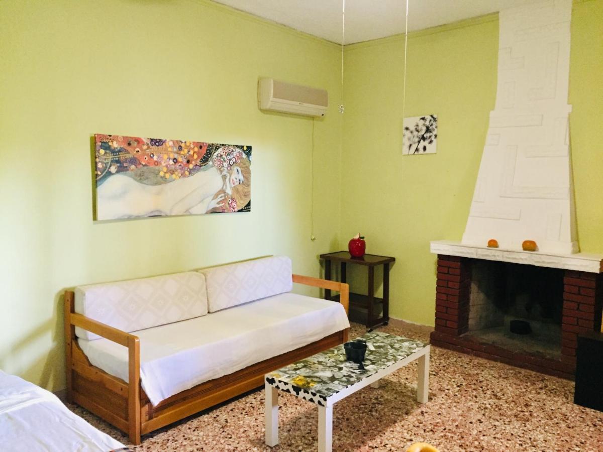 Rose'S Place Artemida  Bagian luar foto
